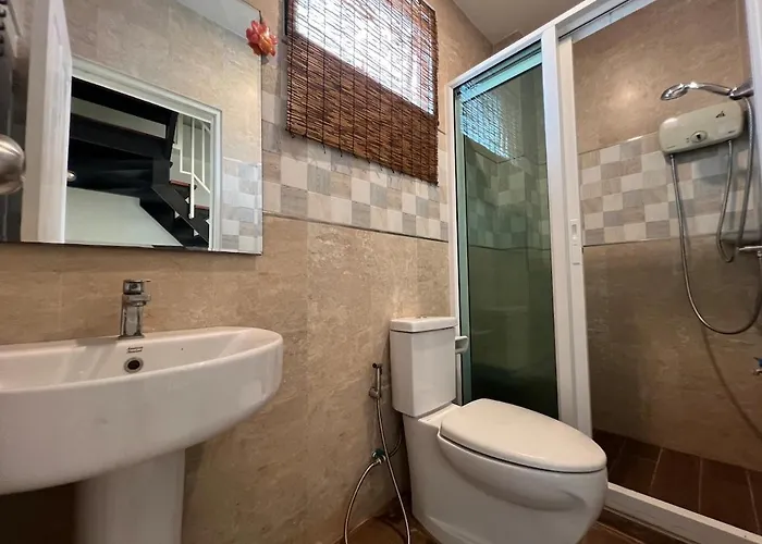 Apartment Above Heaven - 4br For 12 Pax Near Mrt Ratchadapisek *