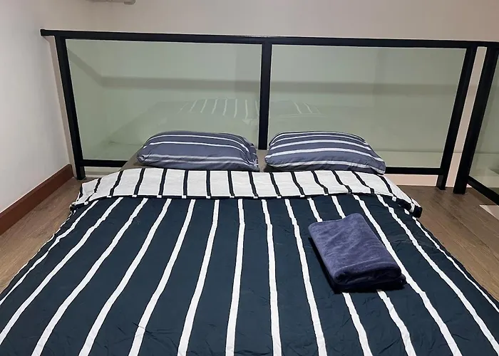 Above Heaven - 4br For 12 Pax Near Mrt Ratchadapisek Apartment *