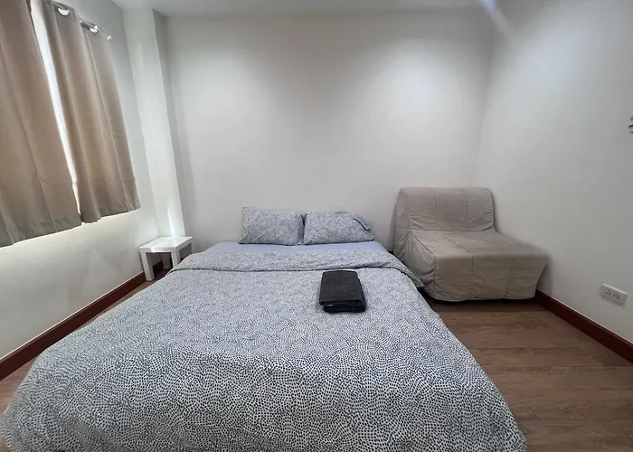 Above Heaven - 4br For 12 Pax Near Mrt Ratchadapisek Apartment *