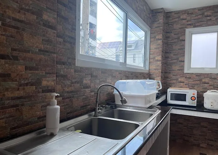 Apartment Above Heaven - 4br For 12 Pax Near Mrt Ratchadapisek *