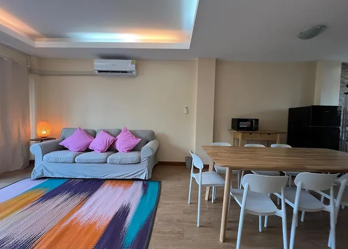 Above Heaven - 4br For 12 Pax Near Mrt Ratchadapisek Apartment *