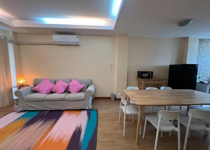 Apartment Above Heaven - 4br For 12 Pax Near Mrt Ratchadapisek *