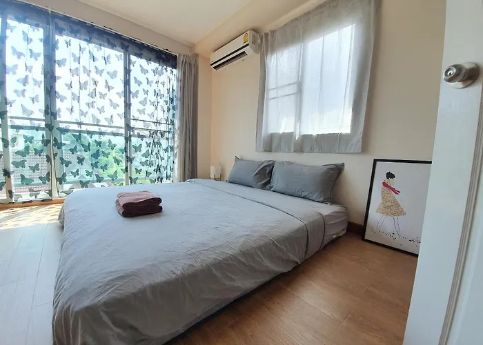 Apartment Above Heaven - 4br For 12 Pax Near Mrt Ratchadapisek *